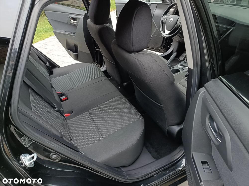 Toyota Auris - 23