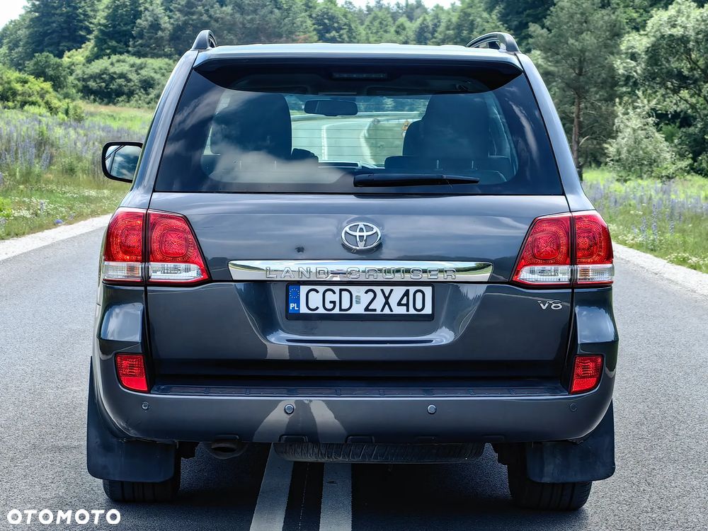Toyota Land Cruiser - 6
