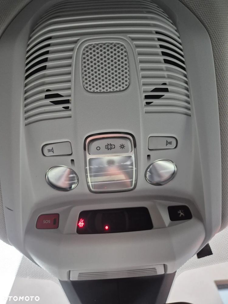 Peugeot 5008 1.6 BlueHDI Allure S&S EAT6 - 16