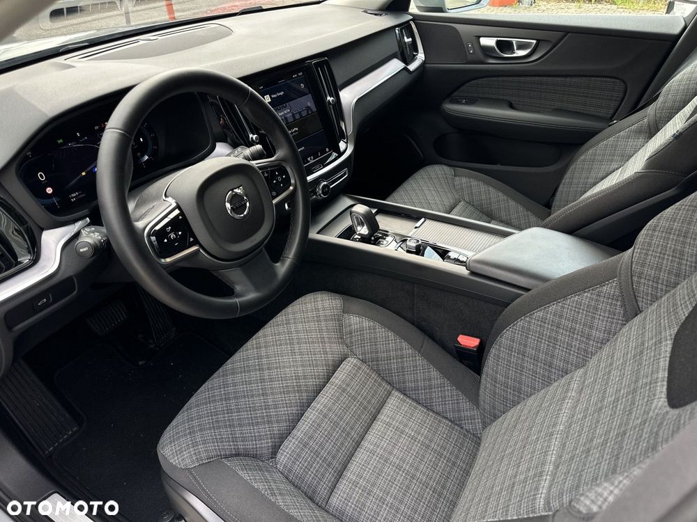 Volvo V60 Cross Country - 9