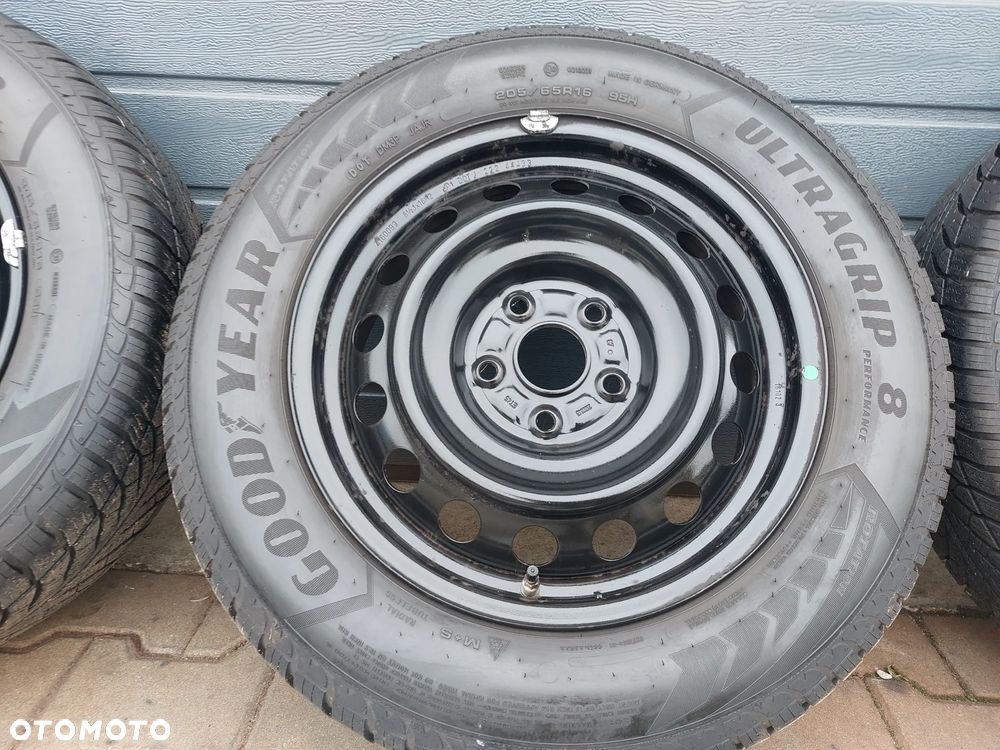 TOYOTA AURIS COROLLA FELGI STALOWE R16 6.5J ET45 5X114.3 OPONY ZIMOWE 205/65 R16 GOODYEAR ULTRAGRIP 8 DOT22 KOŁPAKI - 6