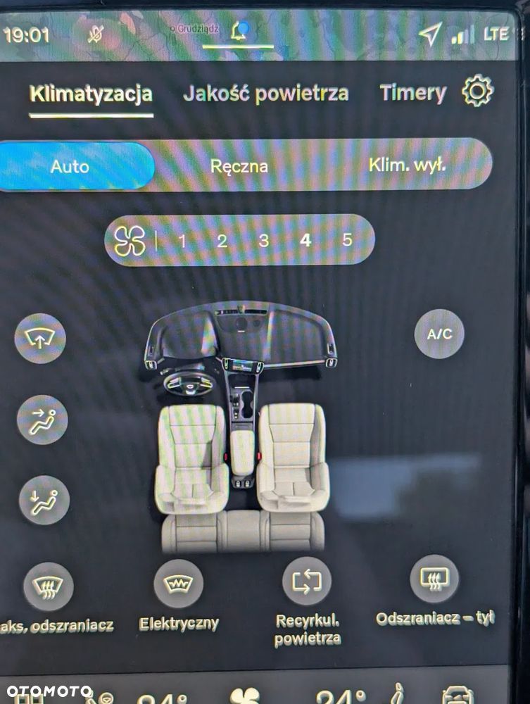 Volvo XC 40 B4 AWD Ultimate Dark - 36