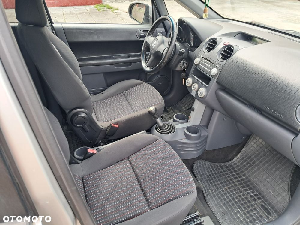 Mitsubishi Colt - 2