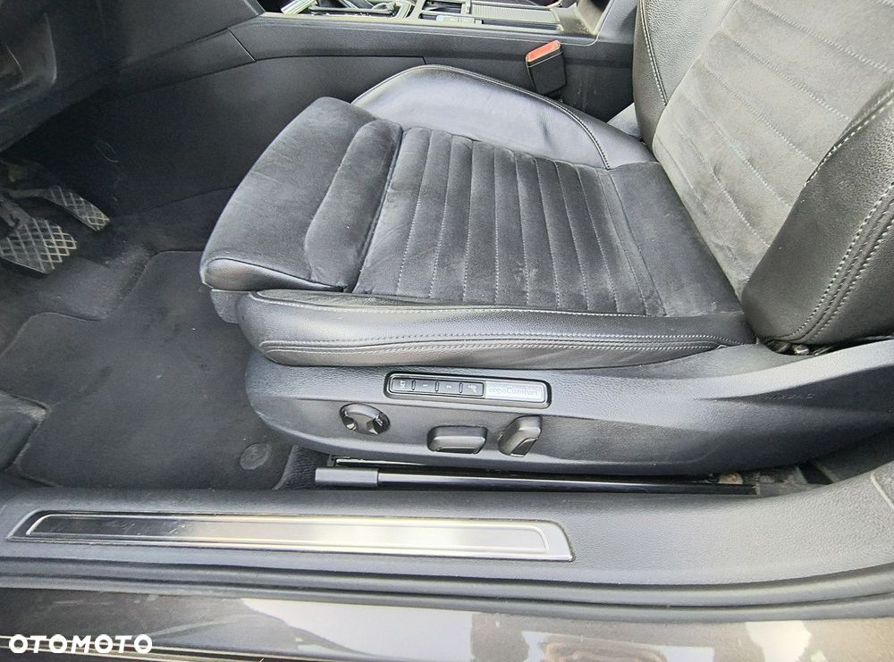 Volkswagen Passat 2.0 TSI BMT 4Mot Highline DSG - 21