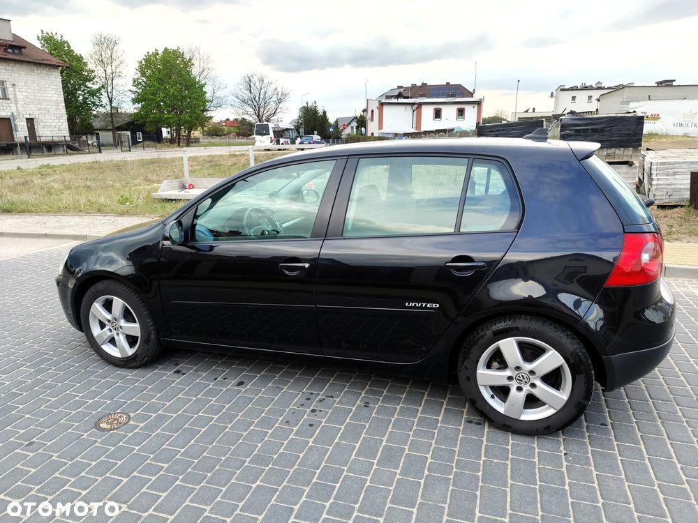 Volkswagen Golf 1.9 TDI DPF United BlueMotion - 4