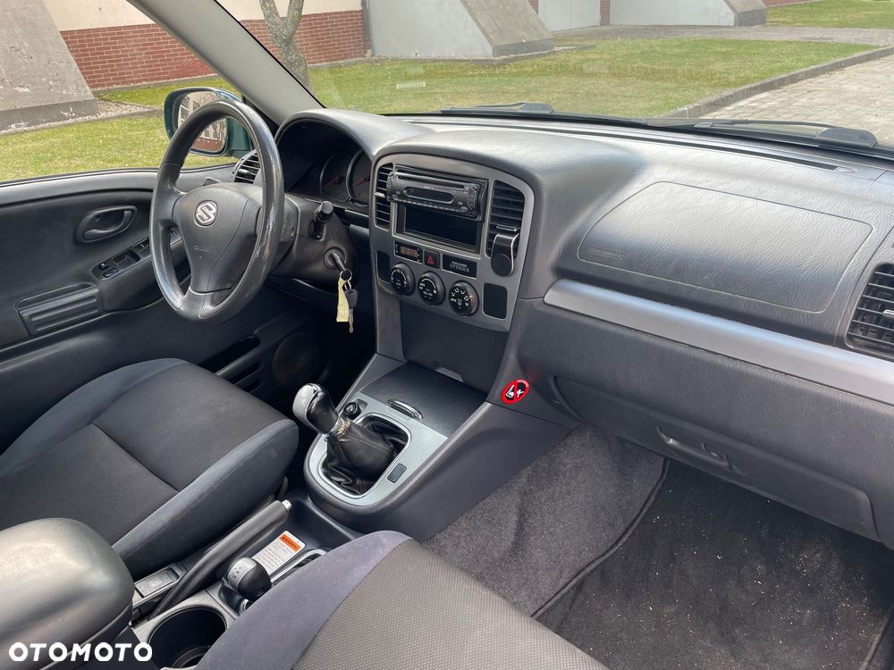 Suzuki Grand Vitara 2.0 Special Edition - 11