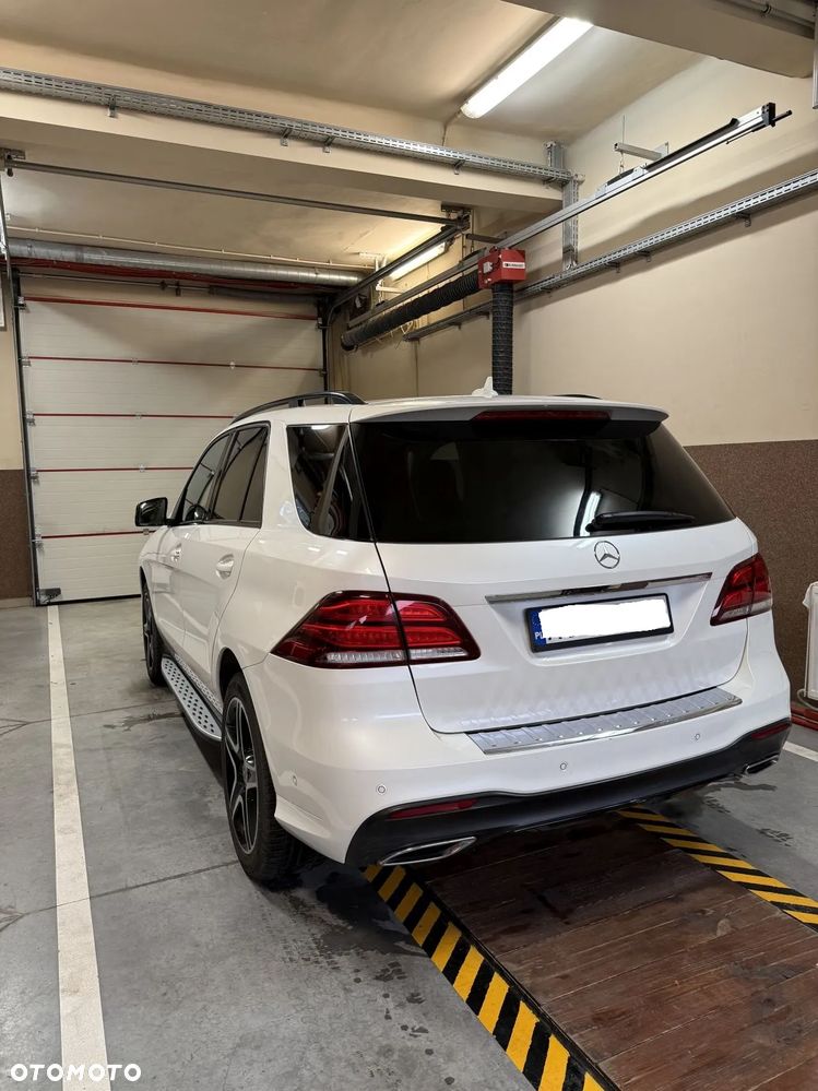 Mercedes-Benz GLE 250 d 9G-TRONIC AMG Line - 2