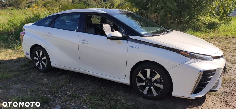 Toyota Mirai Advanced - 28