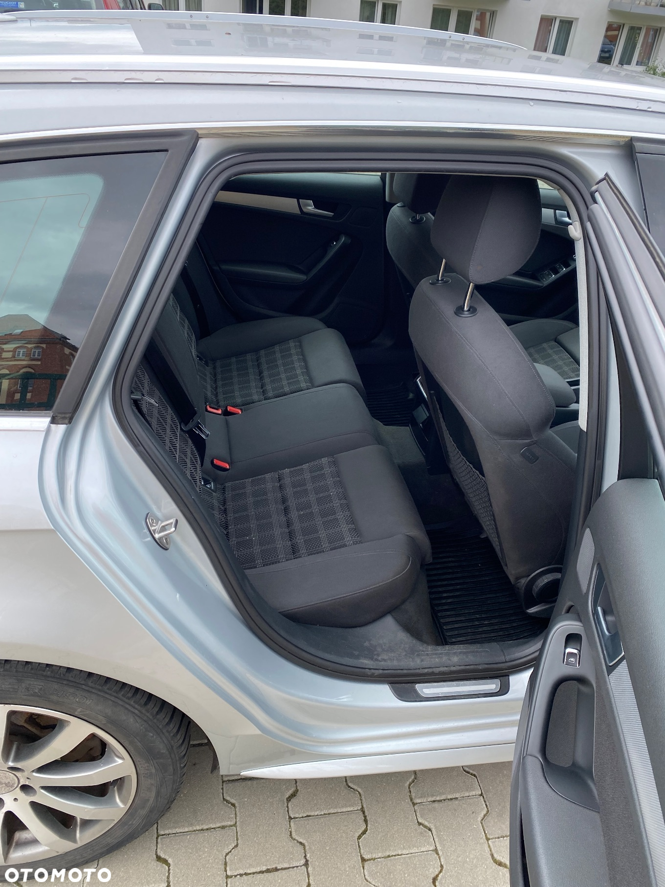 Audi A4 Avant 2.0 TDI DPF quattro S tronic Ambiente - 13