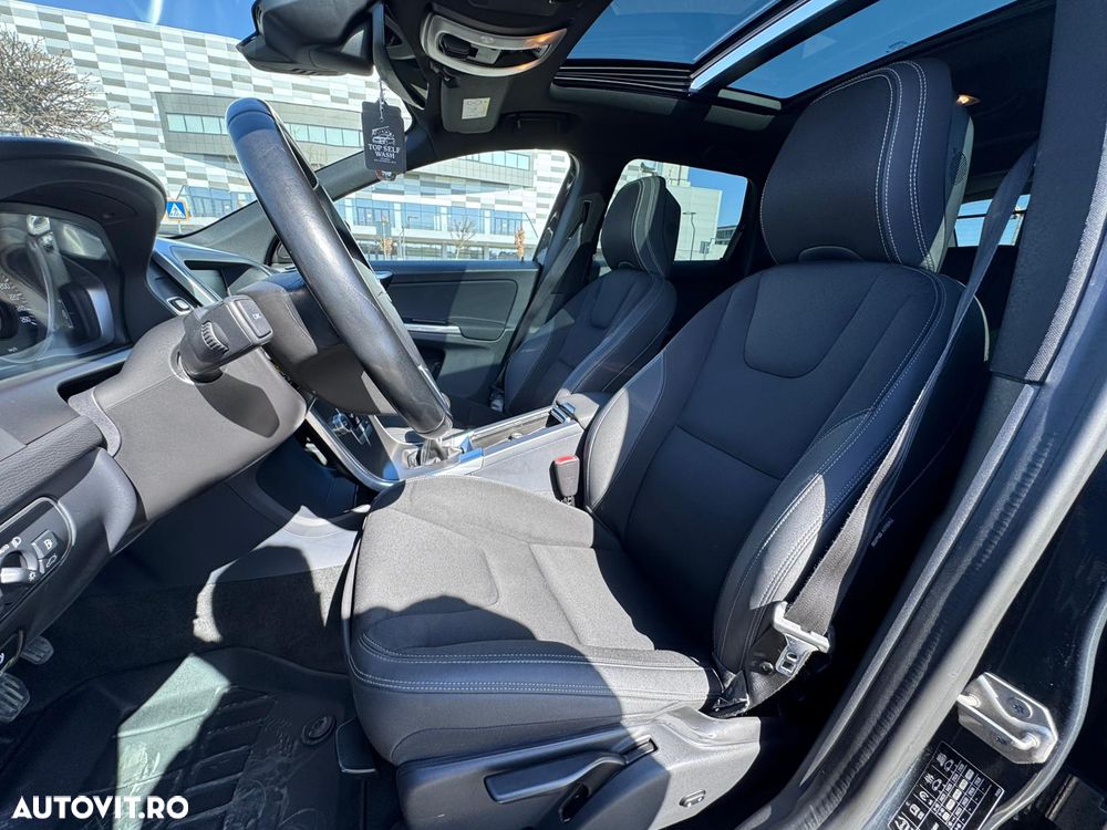 Volvo XC 60 D3 Momentum - 24