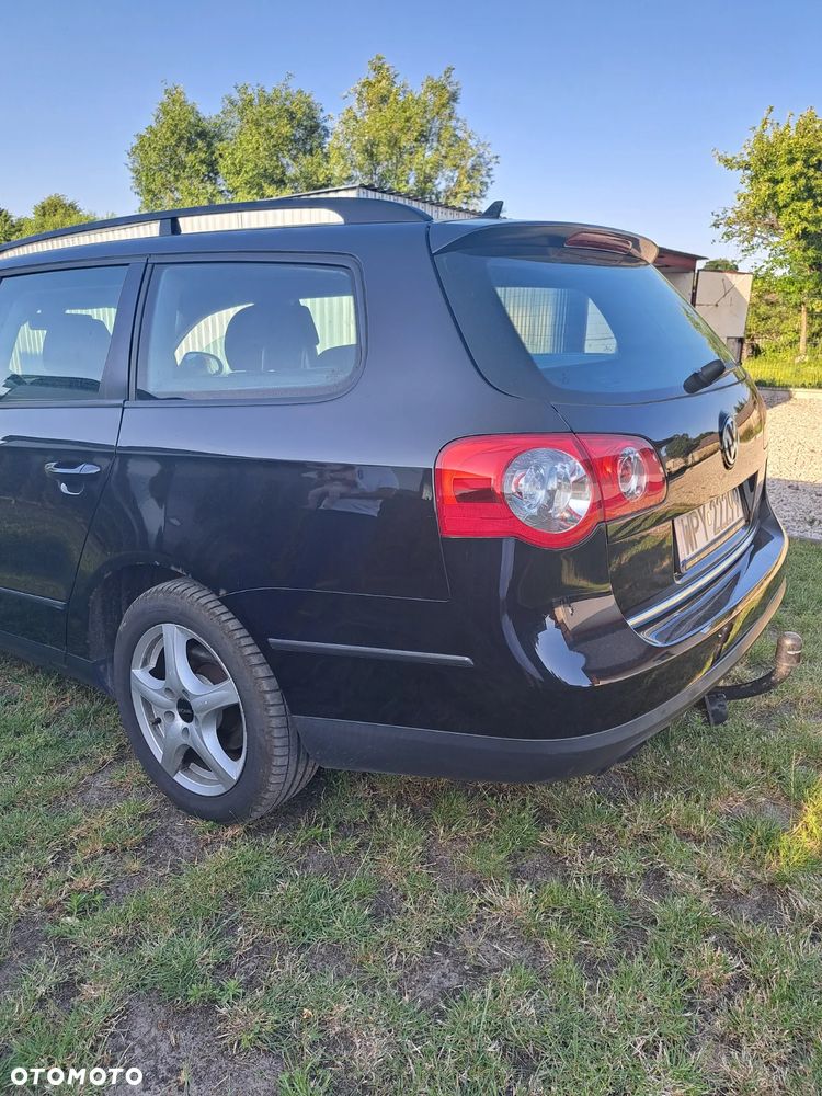 Volkswagen Passat - 4