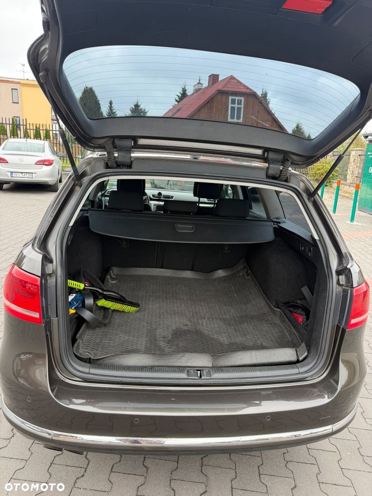 Volkswagen Passat - 11