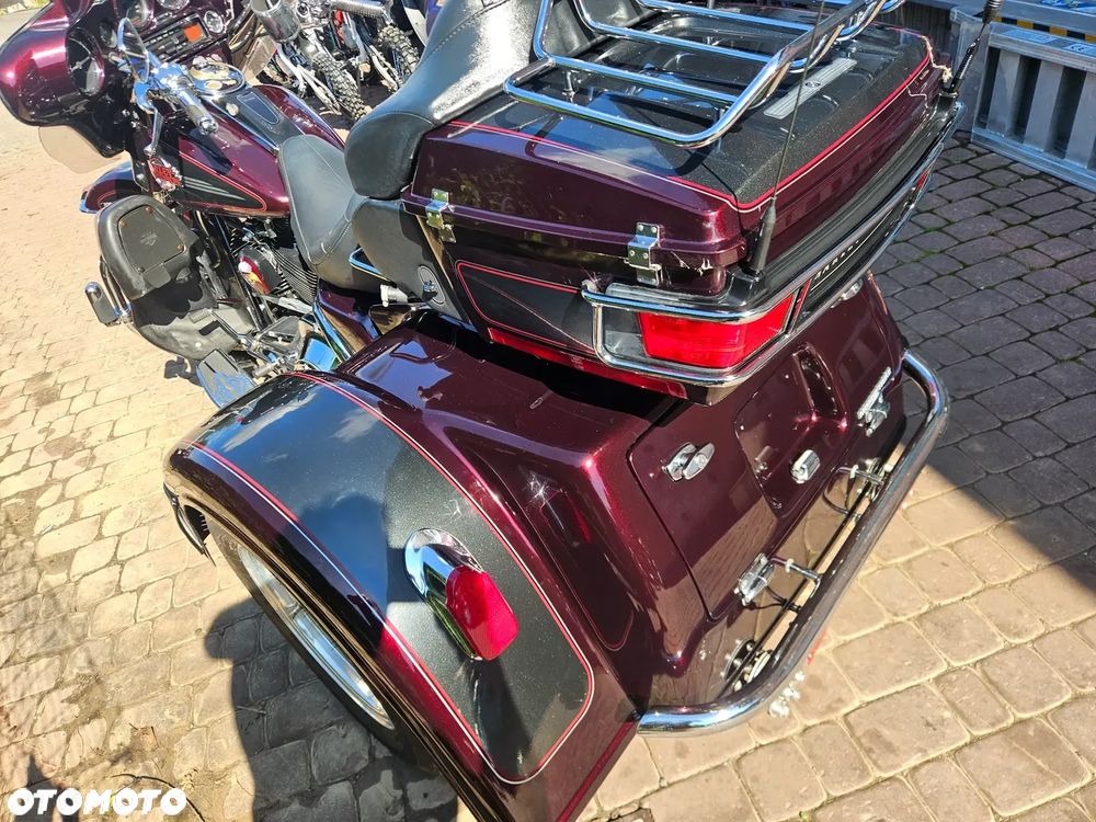 Harley-Davidson FLH Electra Glide - 9