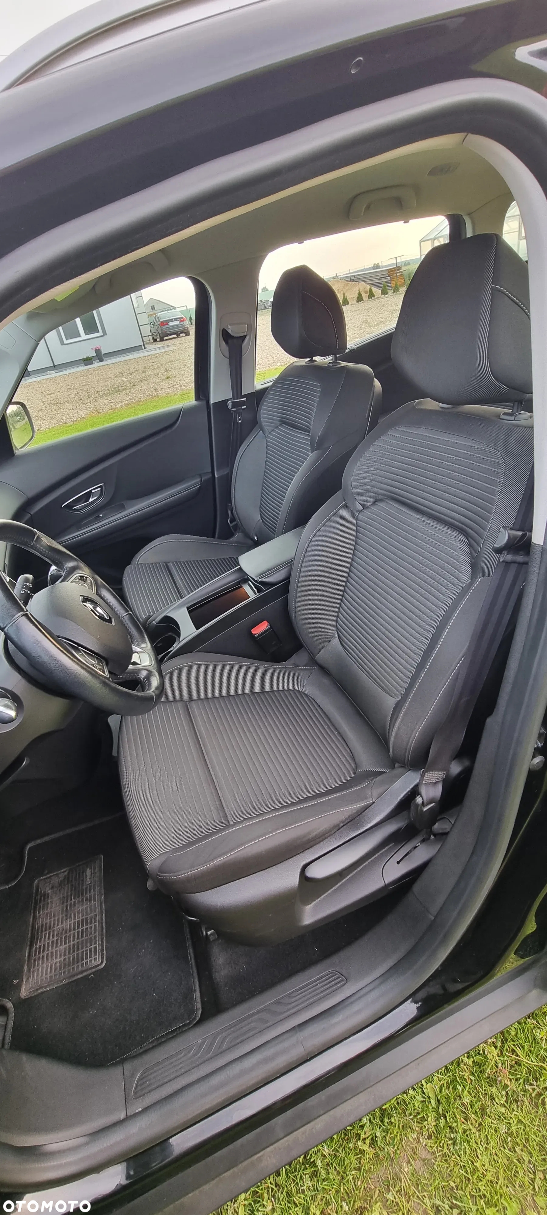 Renault Scenic 1.5 dCi Intens EDC - 25