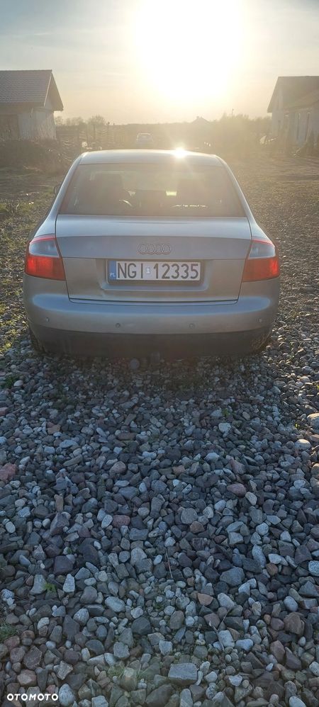 Audi A4 Limousine - 3