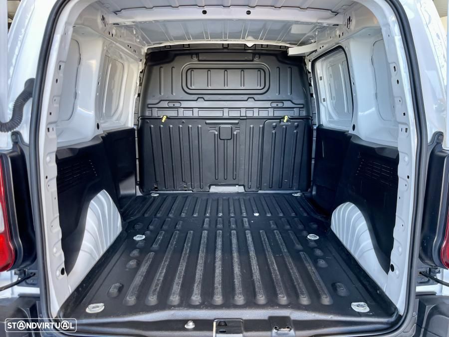 Opel Combo 1.5 CDTi 102cv L1H1 Enjoy 3 Lug. c/IVA DEDUTÍVEL - 19