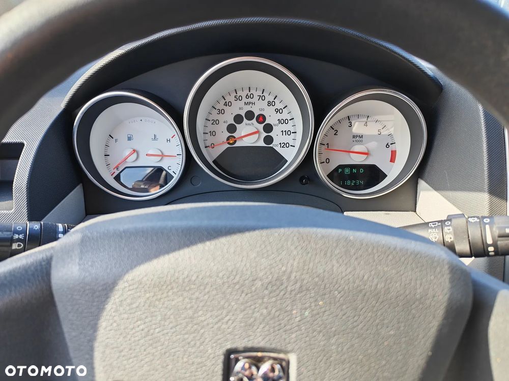 Dodge Caliber - 13