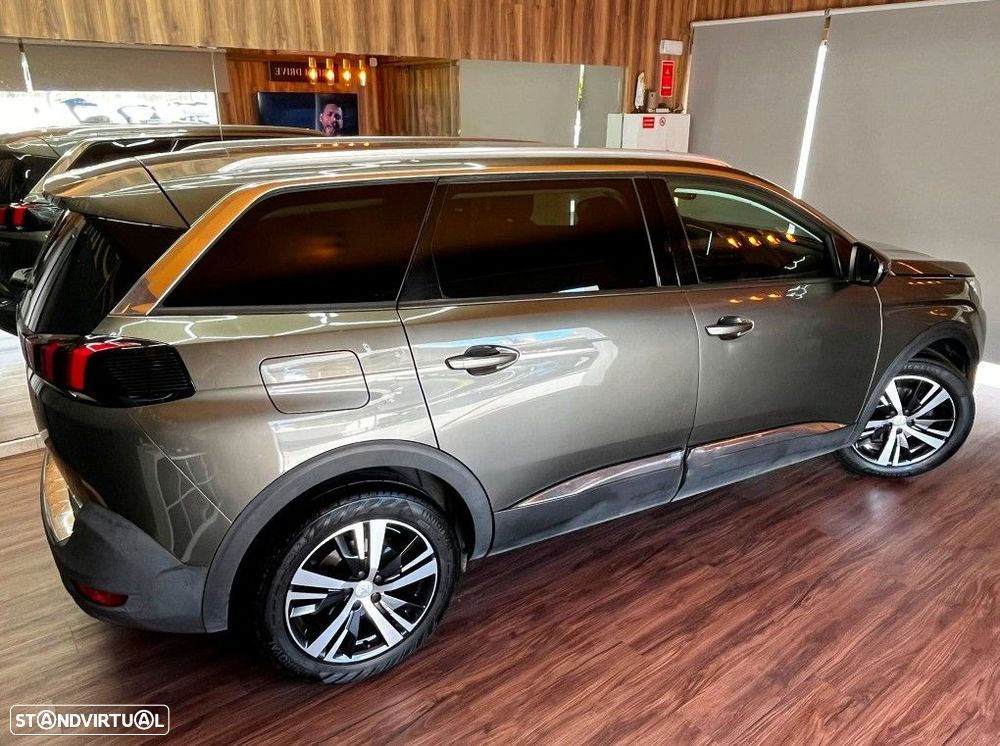 Peugeot 5008 1.2 PureTech Allure EAT8 - 7