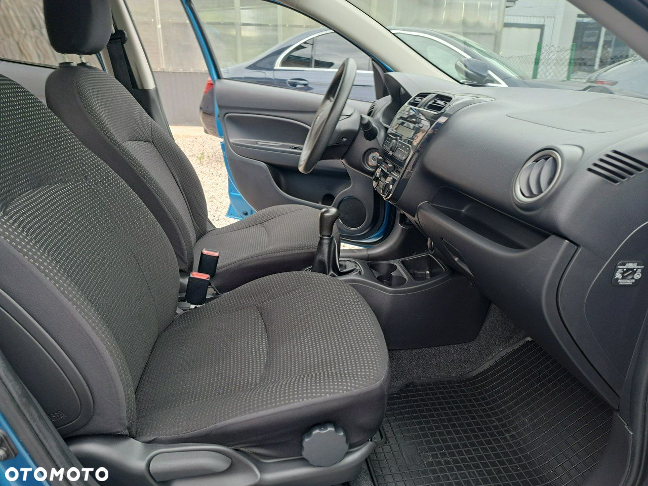 Mitsubishi Space Star - 12
