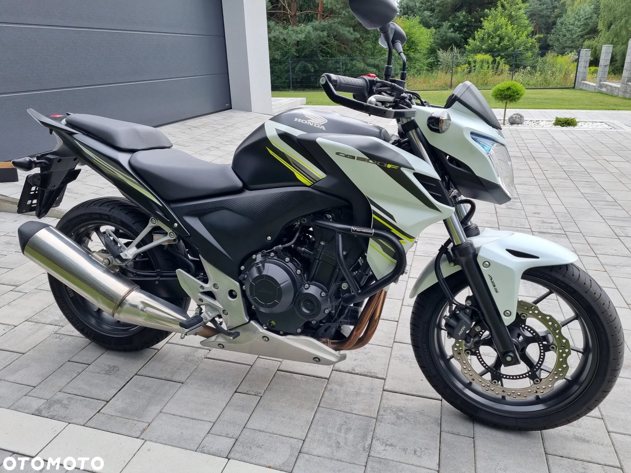 Honda CB - 1