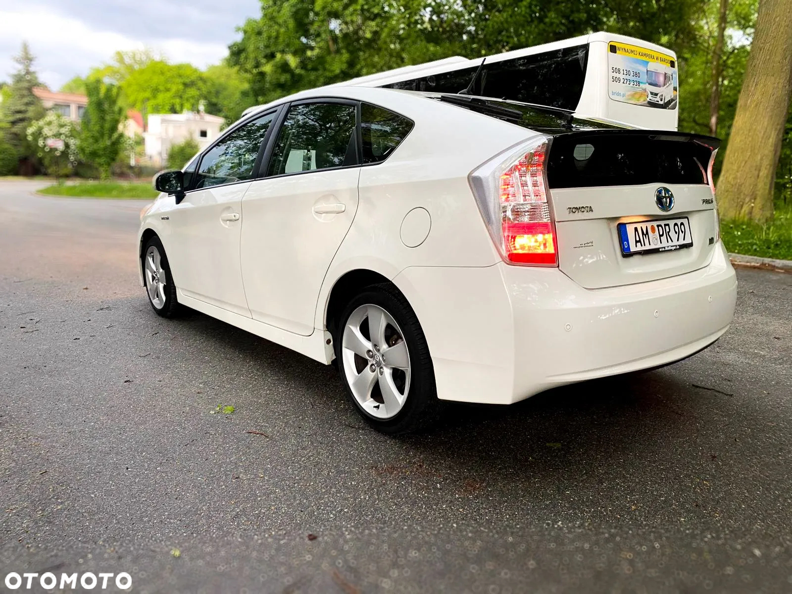 Toyota Prius (Hybrid) Executive - 10