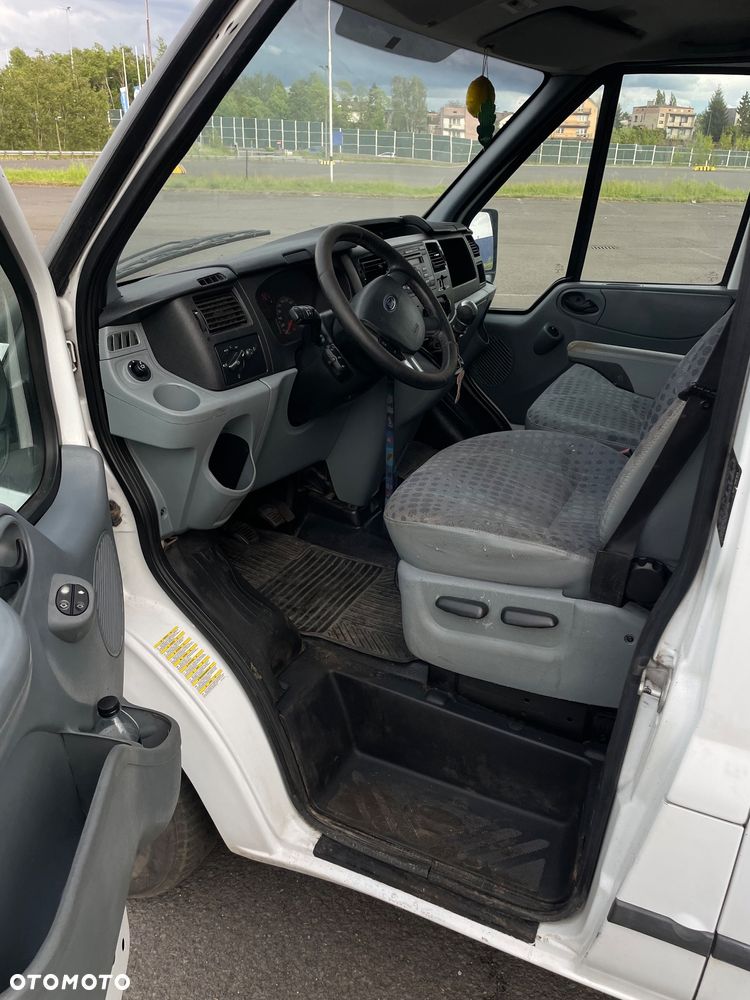 Ford Transit - 13