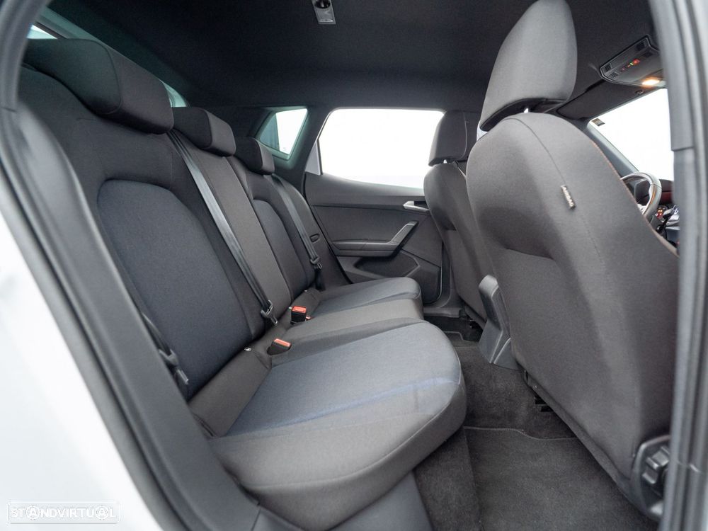SEAT Arona 1.0 TSI FR - 37