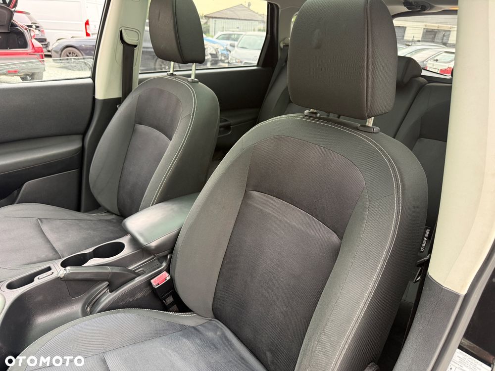 Nissan Qashqai+2 - 23