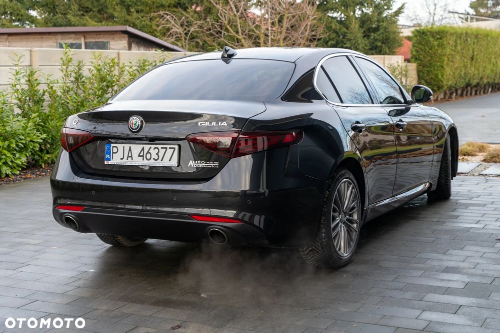 Alfa Romeo Giulia - 9