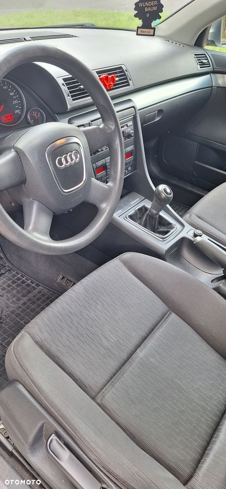 Audi A4 Limousine - 6