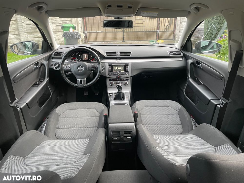 Volkswagen Passat - 21