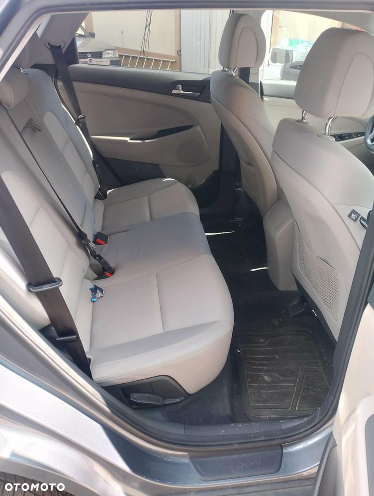 Hyundai Tucson - 10