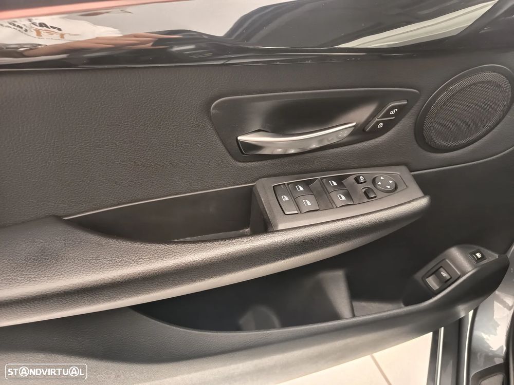 BMW 225xe Active Tourer Line Sport - 19