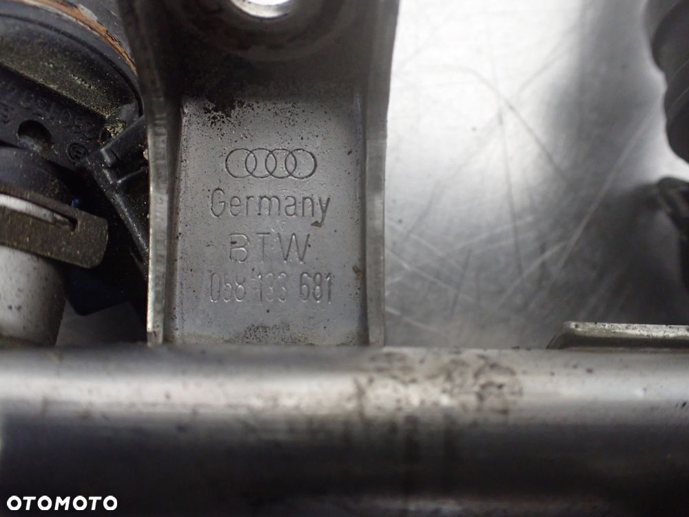 LISTWA WTRYSKOWA AUDI A4 1.8 - 4