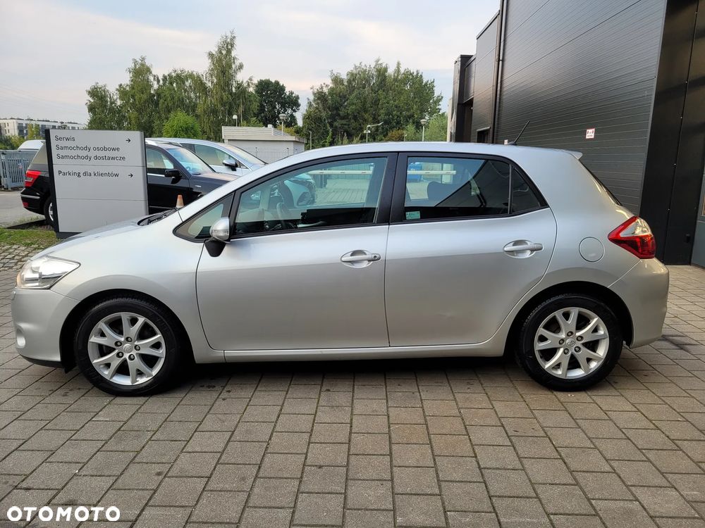 Toyota Auris - 4