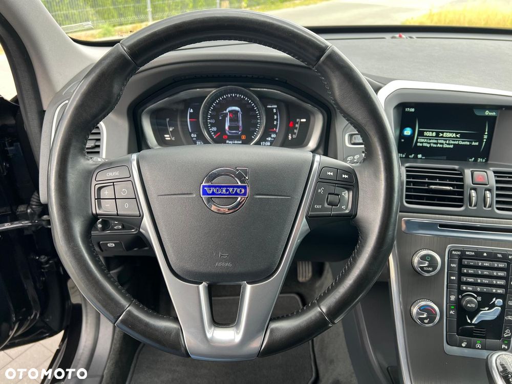 Volvo XC 60 D4 AWD Geartronic Summum - 20