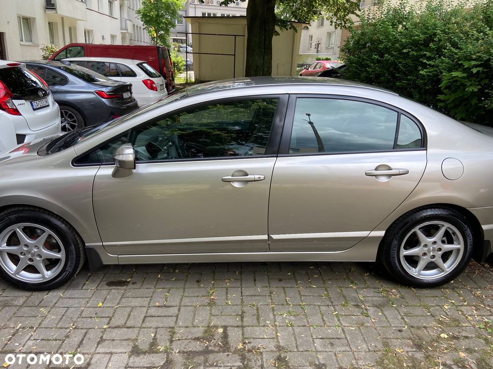 Honda Civic 1.8 Comfort - 2