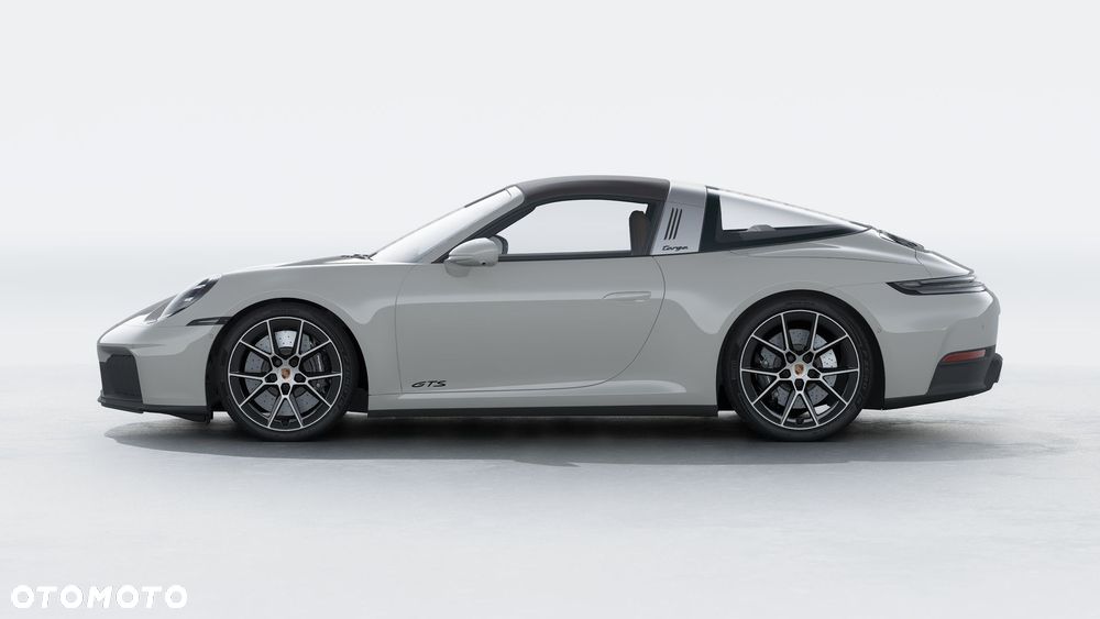 Porsche 911 Targa T-Hybrid 4 GTS - 2