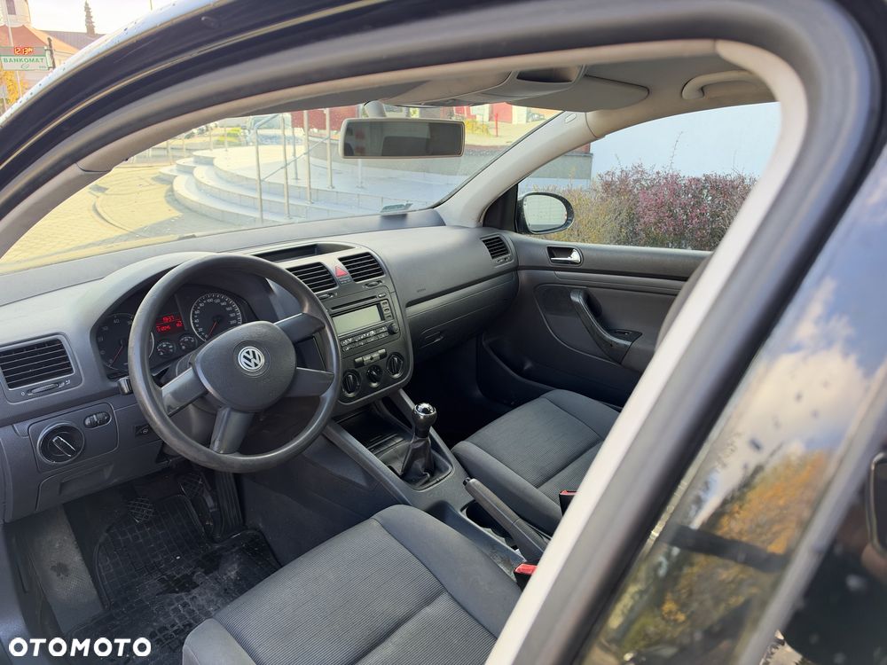 Volkswagen Golf - 5