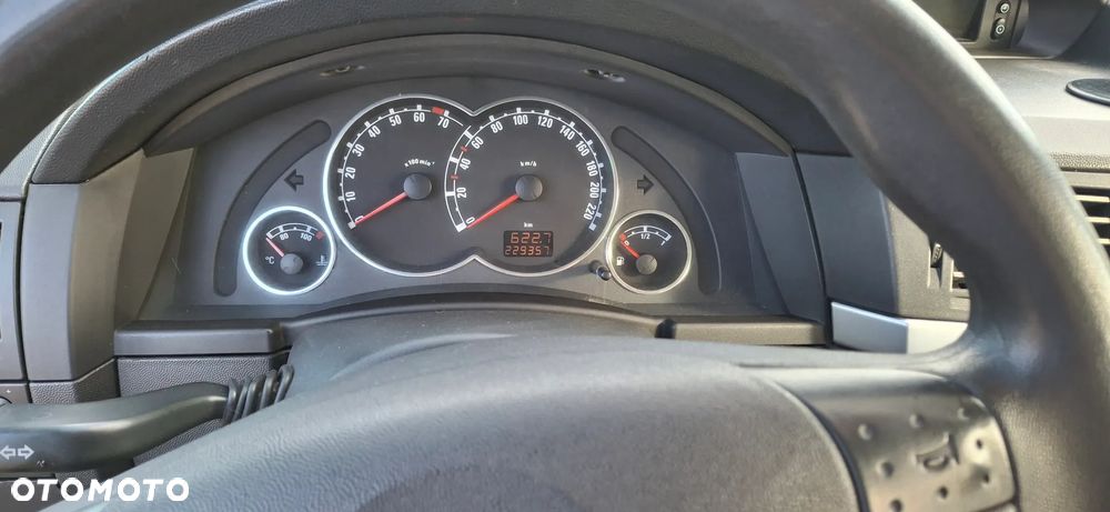 Opel Meriva 1.6 16V (Essentia) - 15