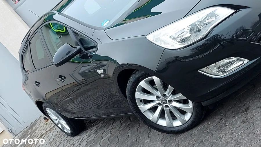 Opel Astra 1.4 Turbo 150 Jahre - 32