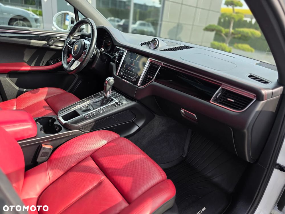 Porsche Macan - 18