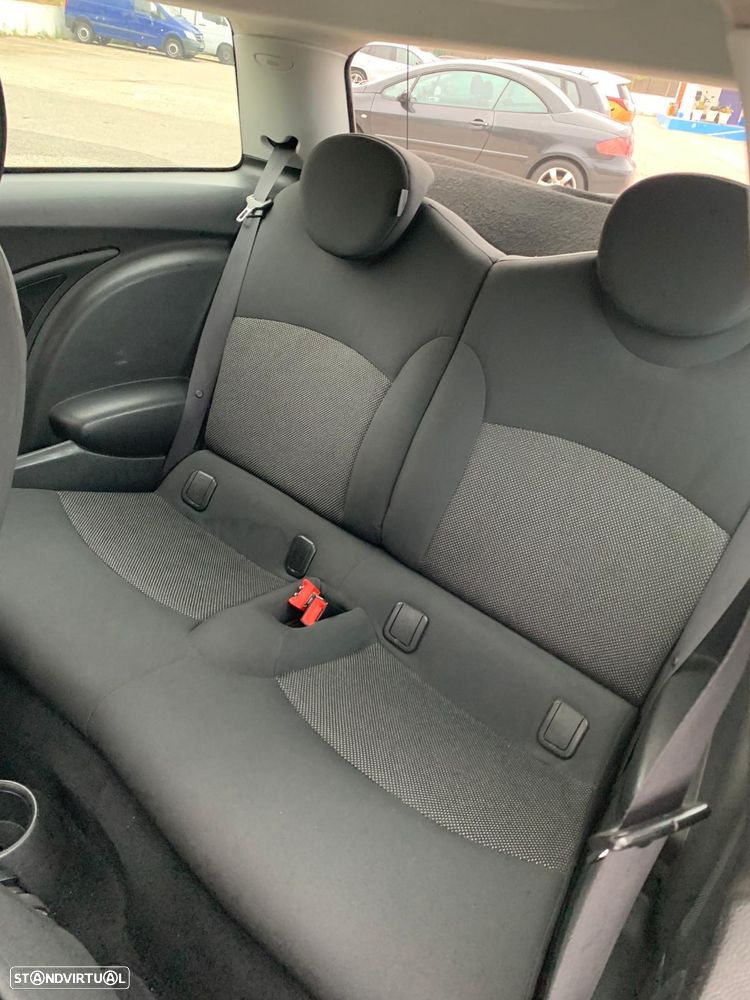 MINI 3 Portas One D - 10