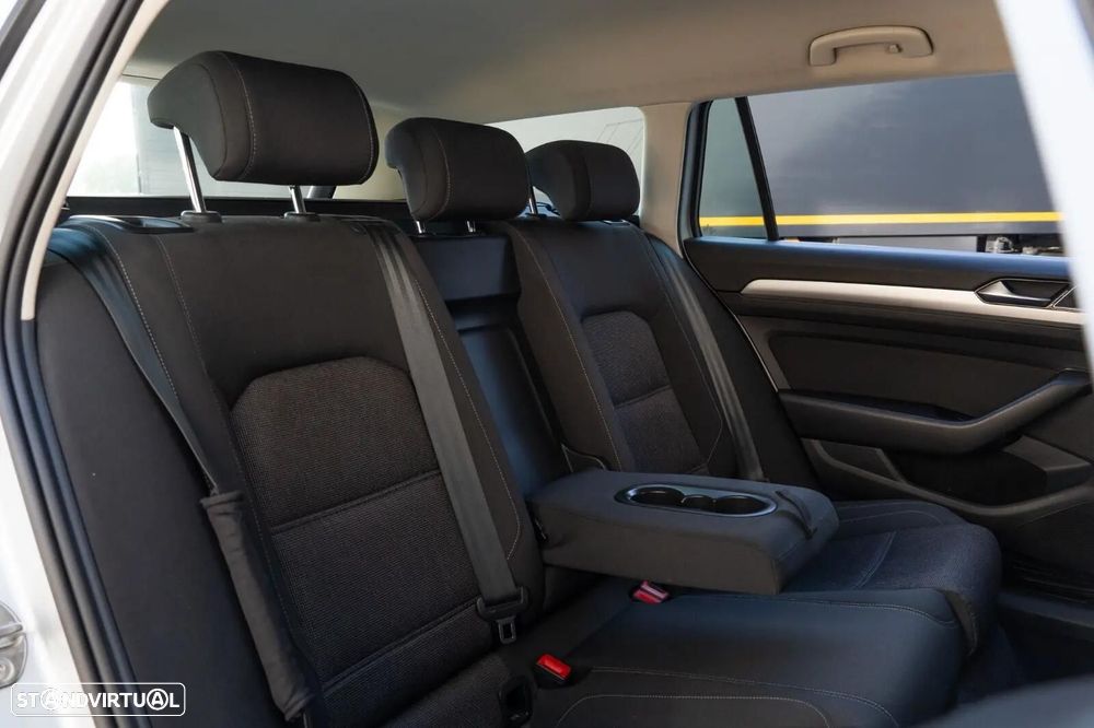 VW Passat Variant 1.6 TDI Confortline DSG - 10