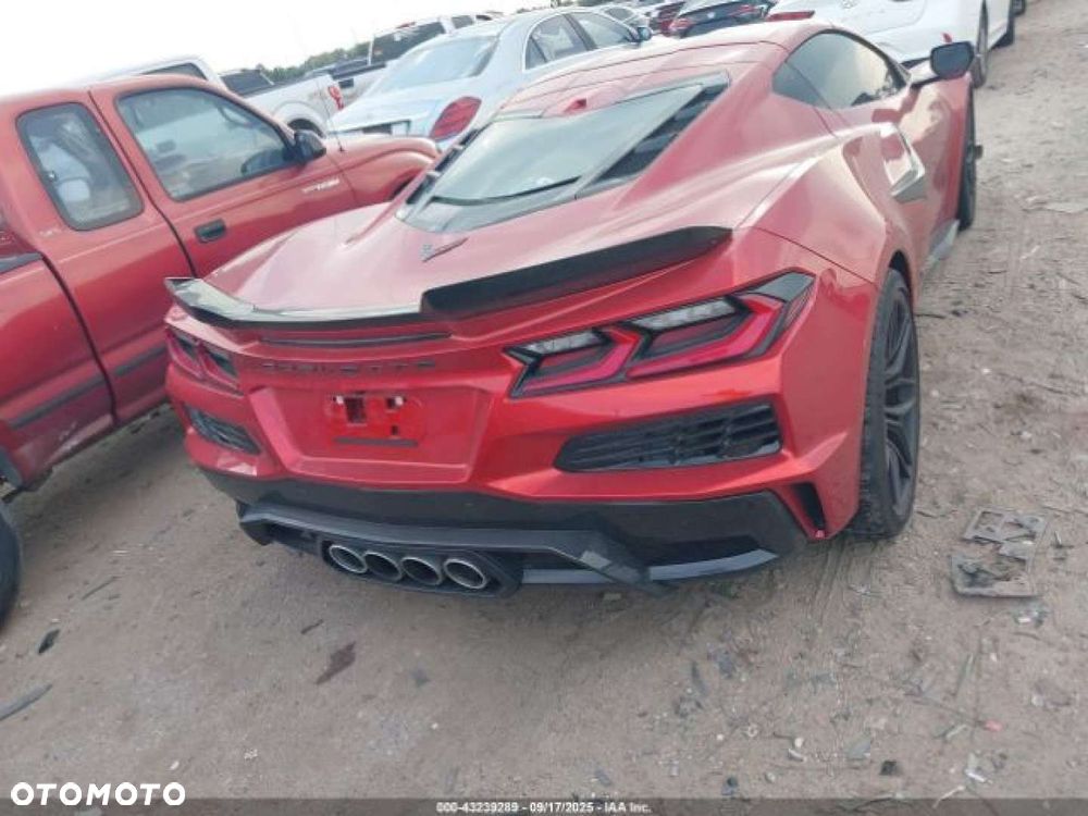 Chevrolet Corvette - 5