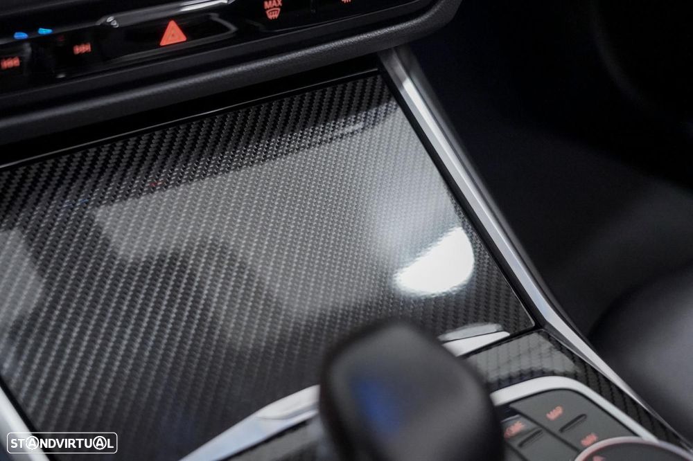 BMW M4 Competition M xDrive - 21