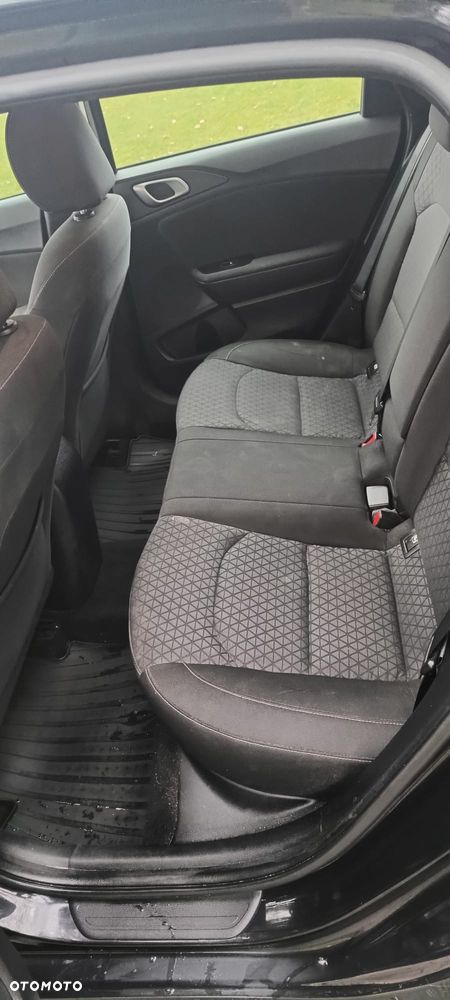 Kia Ceed 1.4 L Business Line - 14