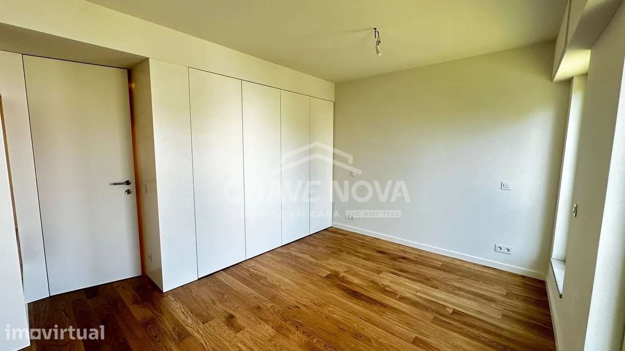 T3 Renovado num Condomínio Fechado no Campo Alegre (Porto) - Grande imagem: 5/35