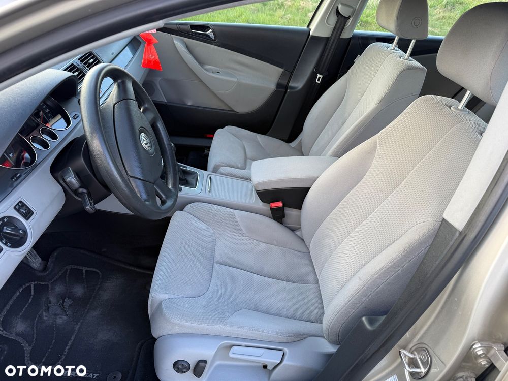 Volkswagen Passat ver-variant-2-0-turbo-fsi-comfortline - 7