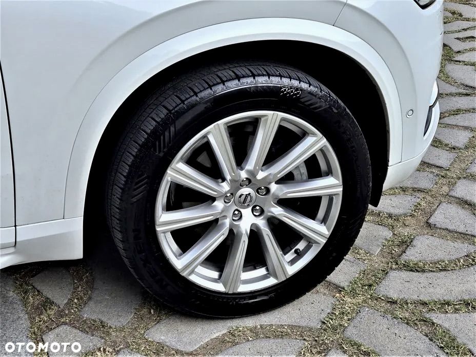 Volvo XC 90 - 8